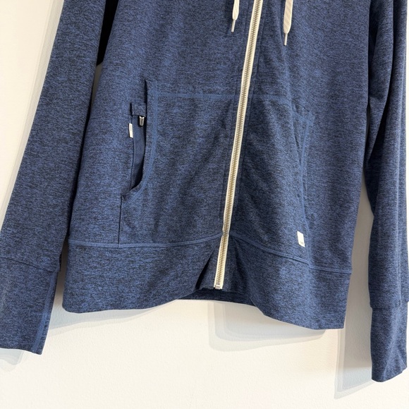 Vuori Halo Performance Hoodie 2.0 Midnight Heather thin stretchy - Picture 5 of 12